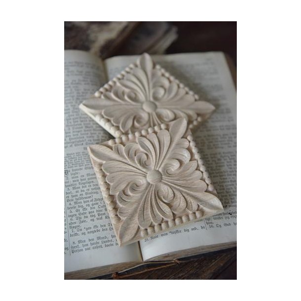 Jeanne d'Arc Living Tr Ornament, lukket (L10xH10)