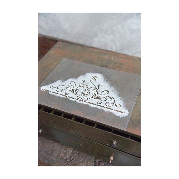 Vintage Paint Stencil - Edge motif
