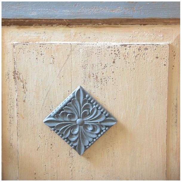 Jeanne d'Arc Living Tr� Ornament, lukket (L8xH8)