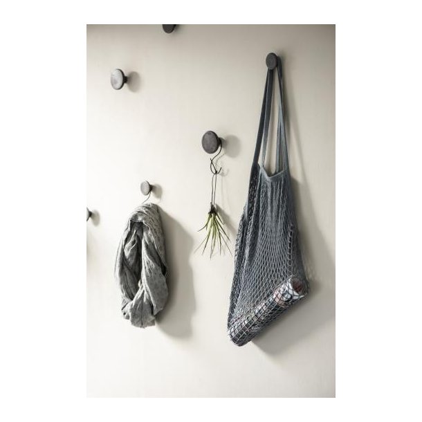 Ib Laursen S-Kroge, Sort