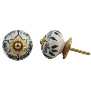 La Finesse, Hvid Knop Med Gr�n Sm�rblomst, Gold Rosette