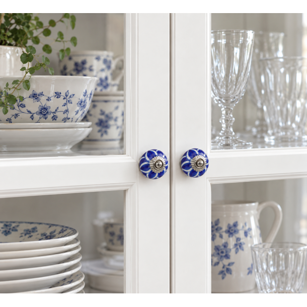Lundager Hvid Knop Med Marinebl� M�nster