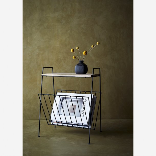 Madam Stoltz Magasinholder - Sort, Med Trhylde