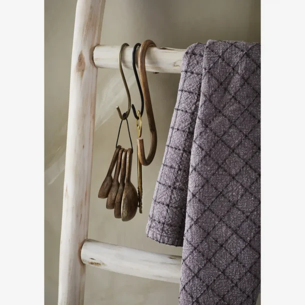 Madam Stoltz Messing S-Krog, Stor